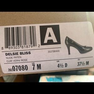 Clarks Jenness Glory Nude leather